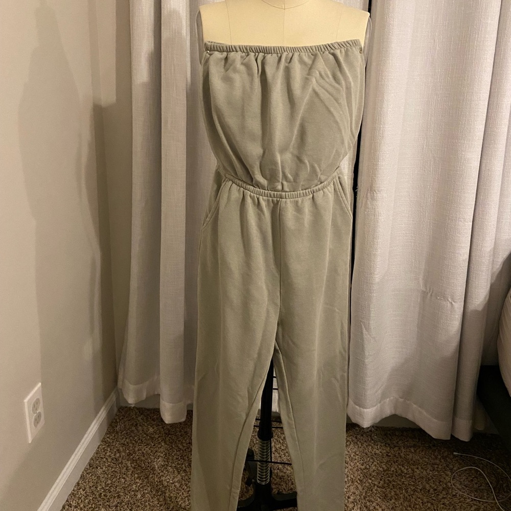 Forever 21 strapless romper sweatsuit